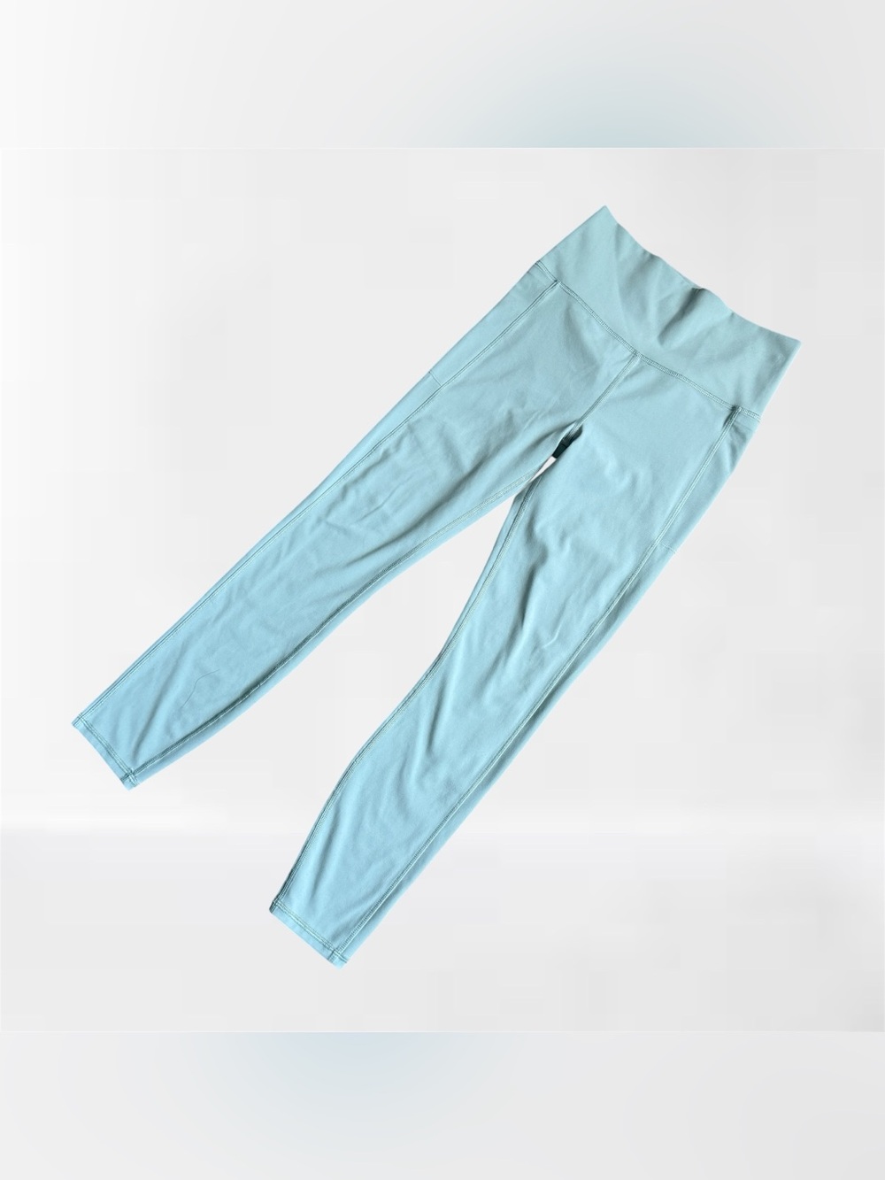 Vuori Studio Pocket Legging in Light Aqua Blue | Size S